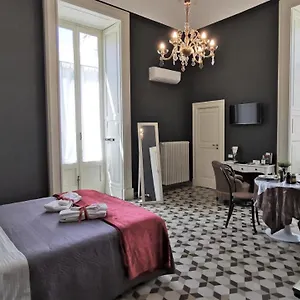 chez-moi-charme-bb.lecce-hotels.com/